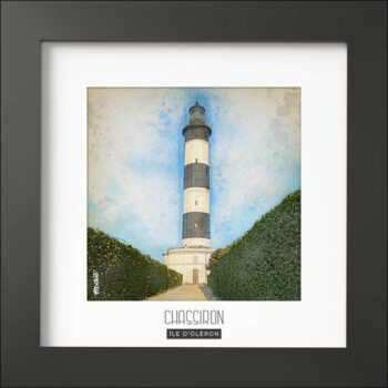 Magnifique cadre avec photo du phare de Chassiron sur l'île d'Oléron. Finition du cadre noir MAT de forme carré (24x24x1,5cm). Photo imprimée sur du papier 170g.