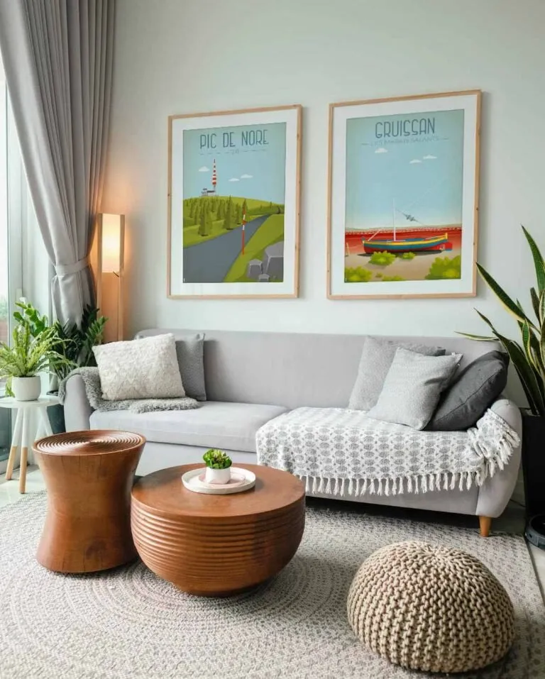 Superbes affiches originales, vintage, épurées et sobres, dessinées par Mathieu. Disponibles en trois formats et imprimées en France. Ajoutez une touche rétro à votre intérieur avec ces créations uniques.