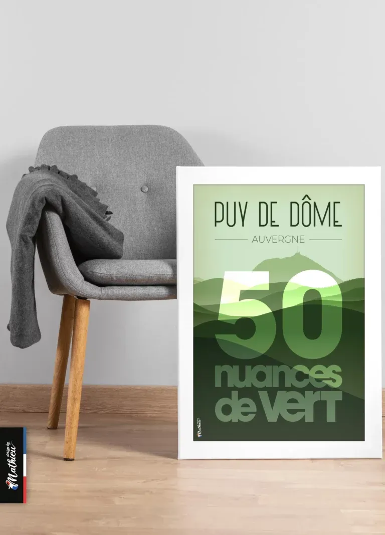 Poster du Puy de Dôme – 50 nuances de vert posé sur chaise, décoration murale paysage