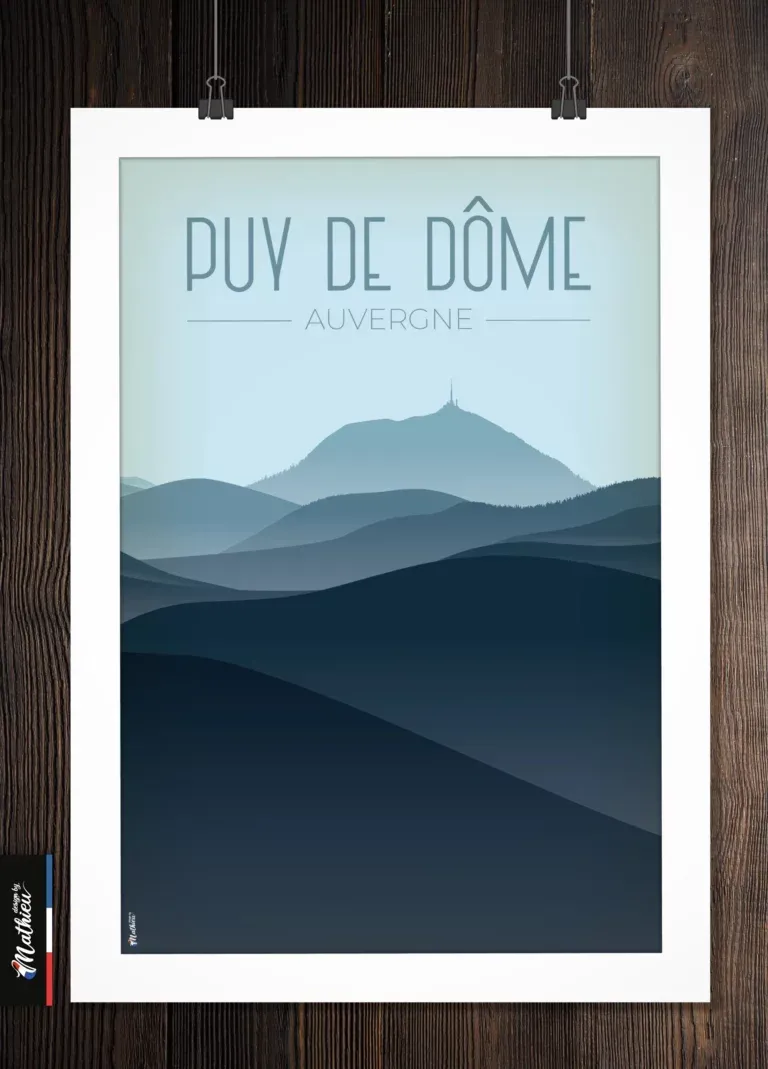 Poster du Puy de Dôme – nuances de bleu posé sur planche en bois, vue rapprochée