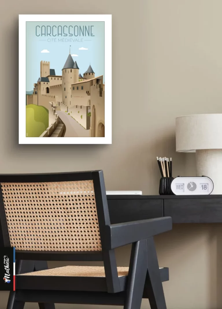 Poster de la Cité Médiévale de Carcassonne accroché au-dessus d'un bureau noir, aménagement d'espace de télétravail. Vendu par Design by Mathieu.