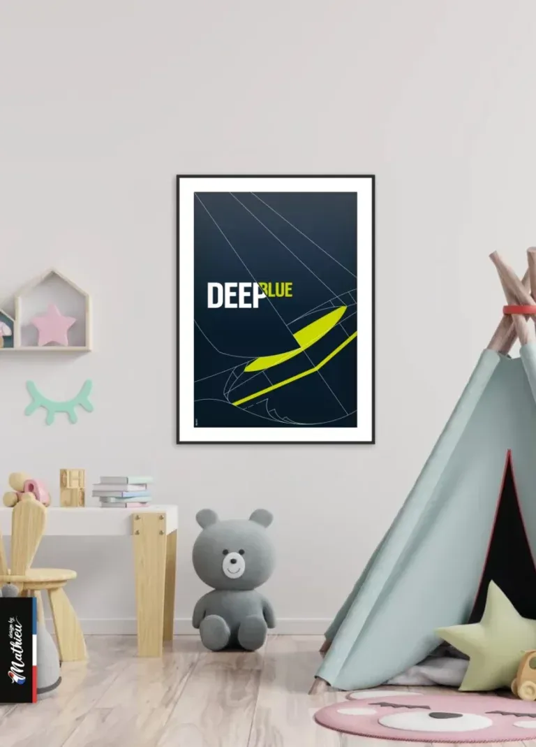 Poster enfant voilier DeepBlue encadré noir dans une chambre de petit garçon avec tipi et jouets.