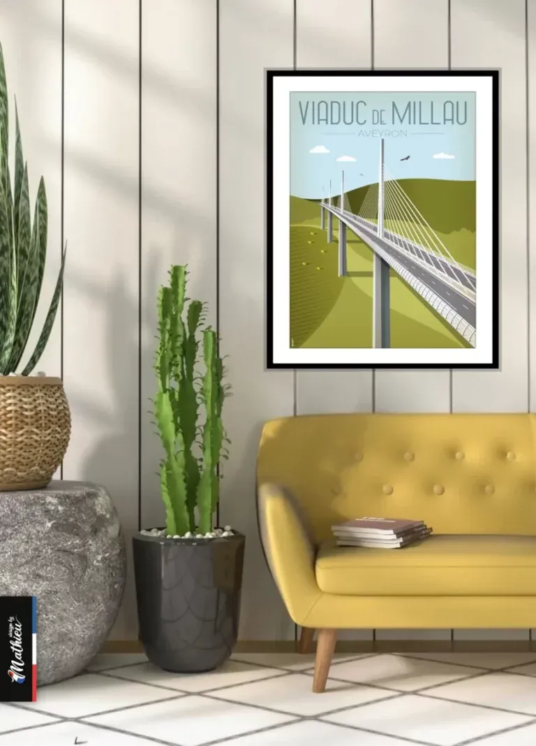 Affiche Viaduc de Millau près d'un canapé jaune moutarde, style déco rétro-chic.
