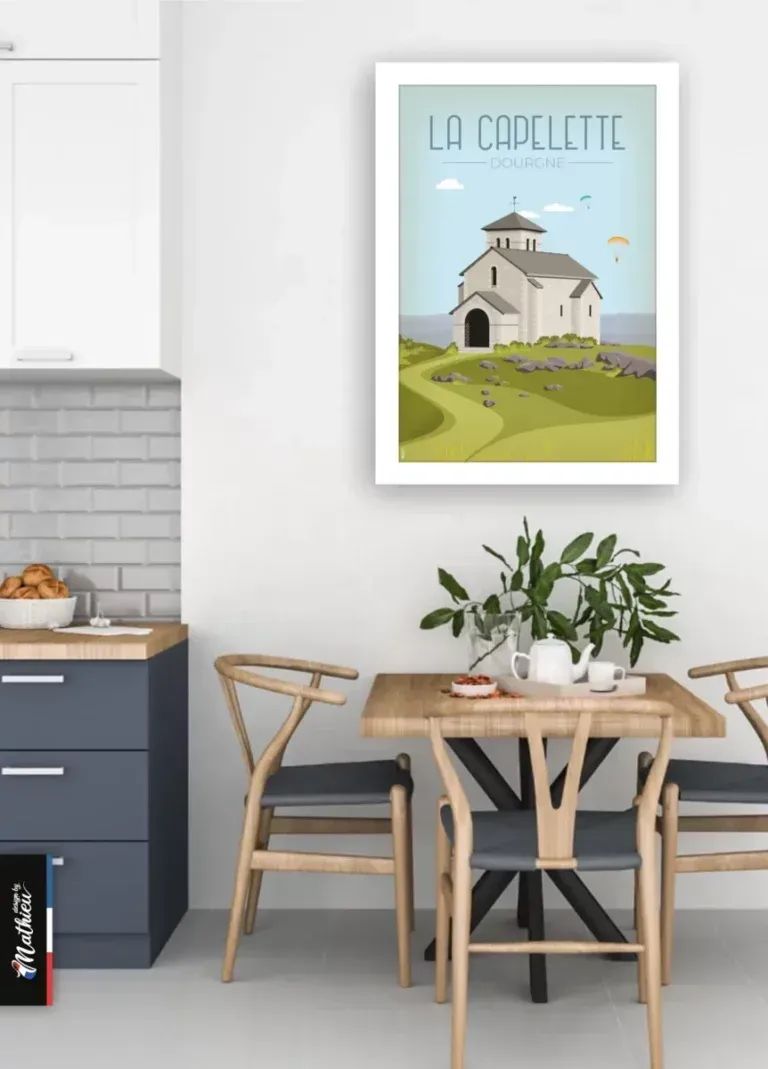 Affiche La Capelette Dourgne dans une cuisine moderne blanche et bois.