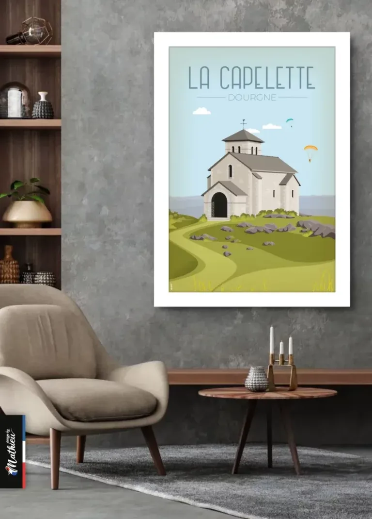 Affiche La Capelette Dourgne dans un salon lounge chic et spacieux.